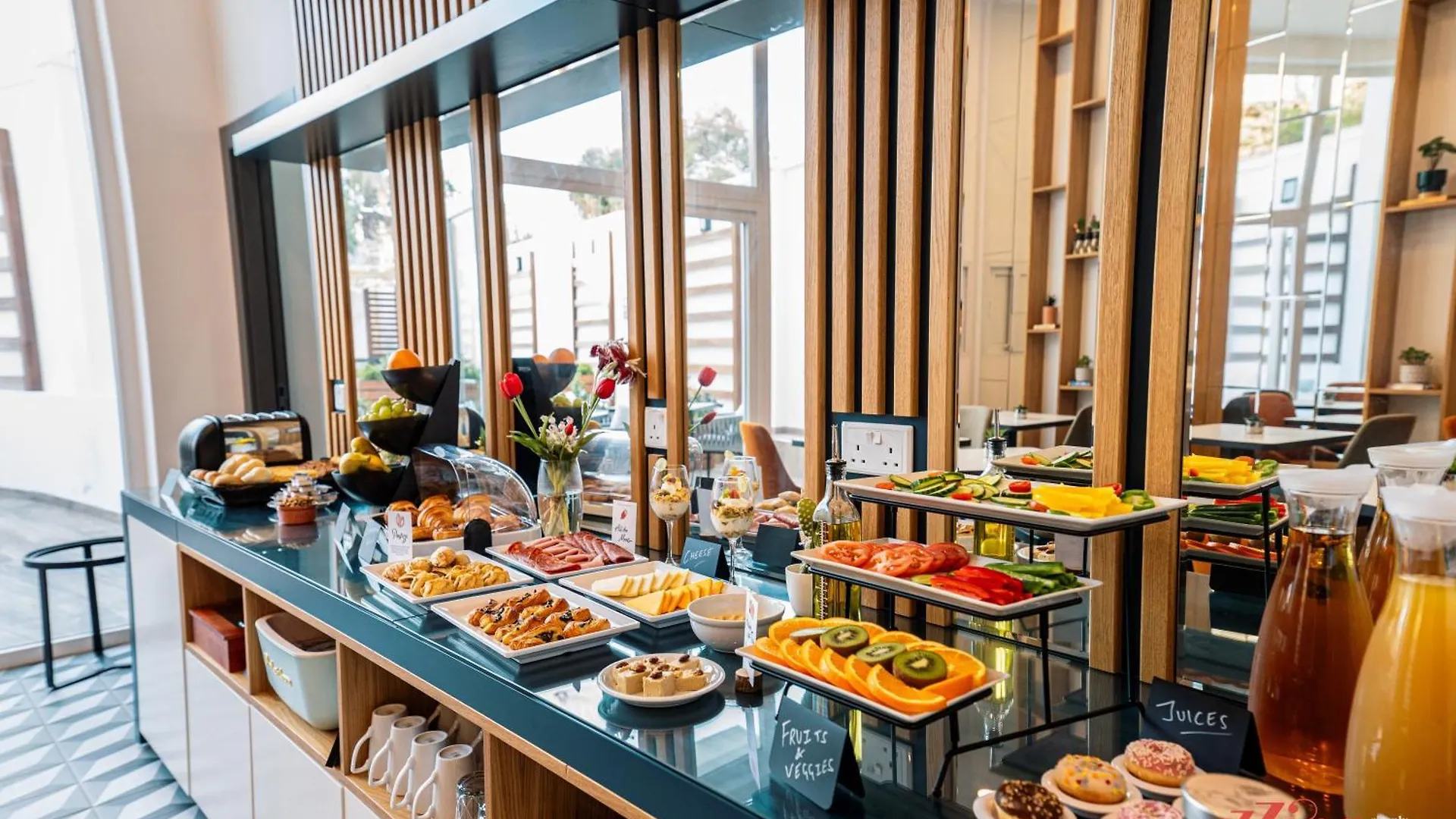 Saint Julian'sEl Doris Boutique Living St Julian'S住宿加早餐旅馆 住宿加早餐酒店